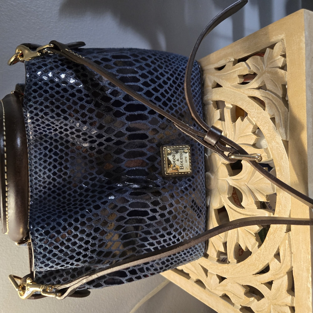 Elegant Blue Snakeskin Pattern Bag